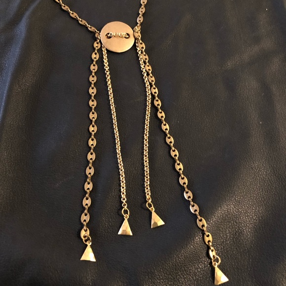 Modern brass bolo necklace w triangle charms - Picture 3 of 6